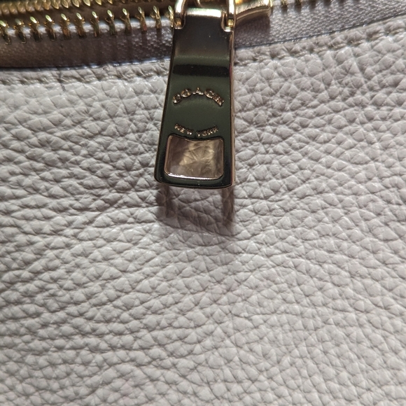 Authentic Coach bag - Picture 4 of 12